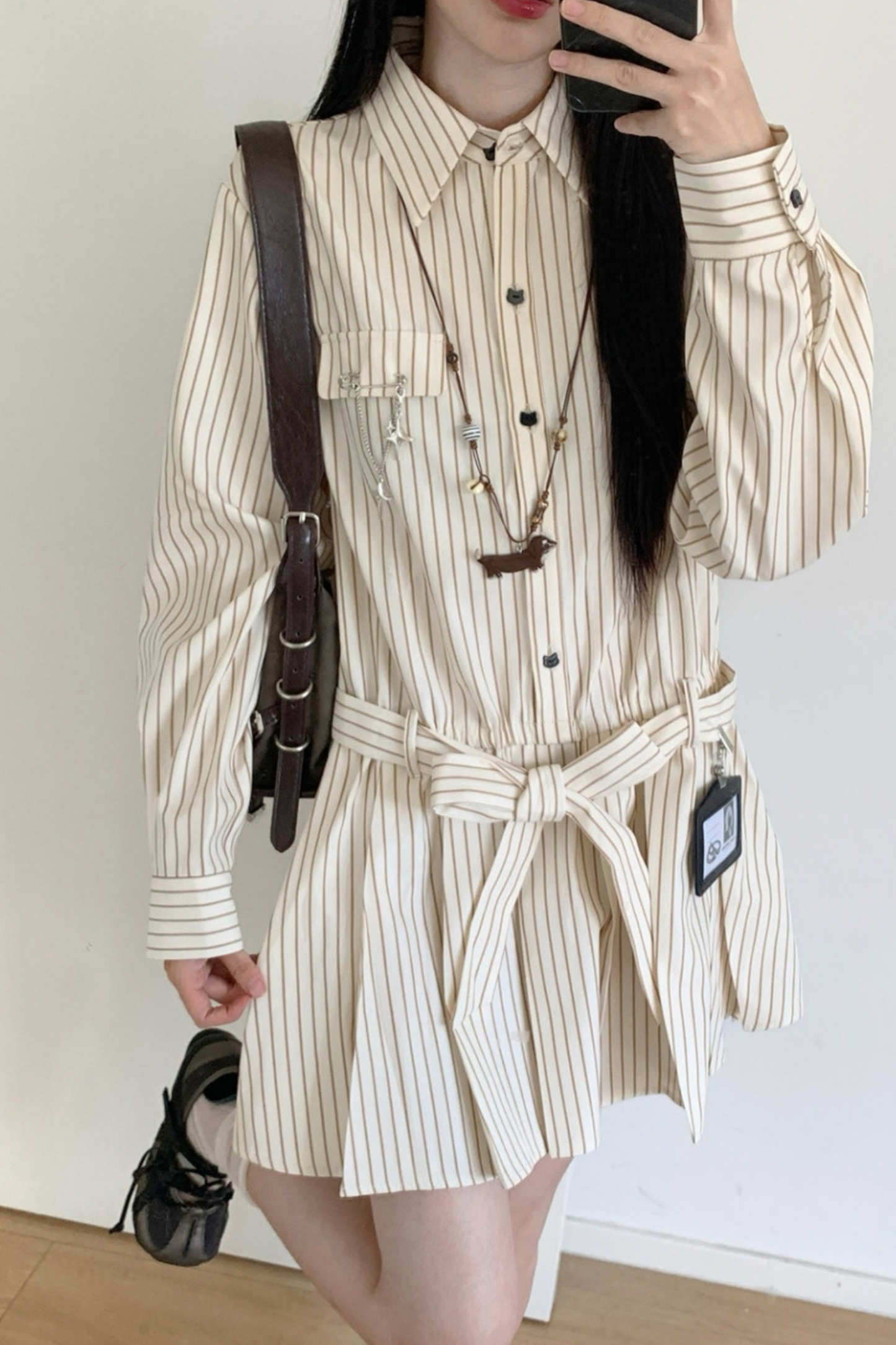 メープルトレンチコート+フードトップス+チェックスカート+シャツドレス