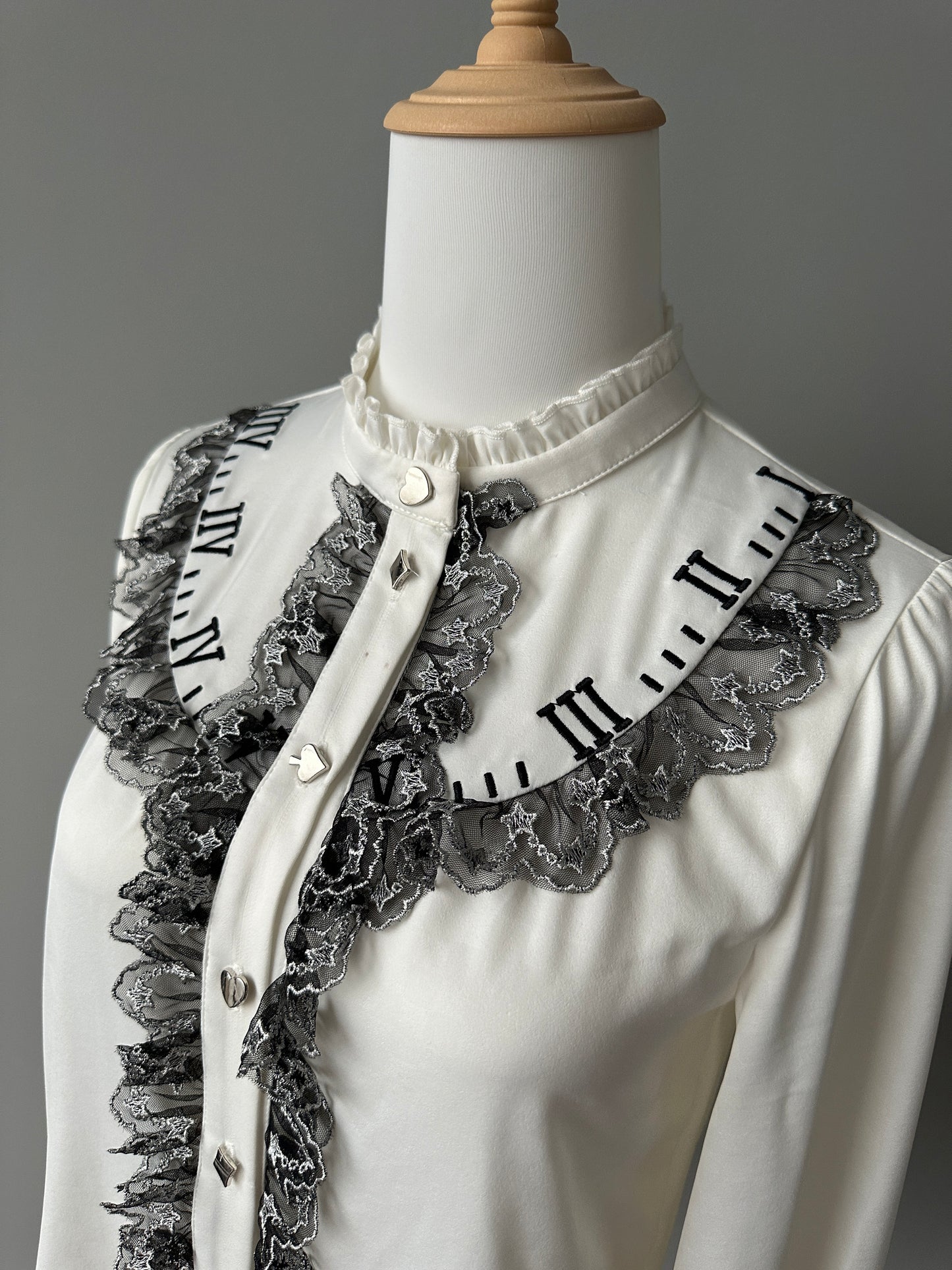 [deposit] Alice Clock Embroidery Shirt Lolita Long Sleeve Satin Pro Shirt - [Please note size]
