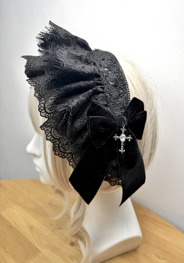 [Deadline for reservations: December 13th] Dark Gothic Rose Embroidered Black Velvet Dress + Headband