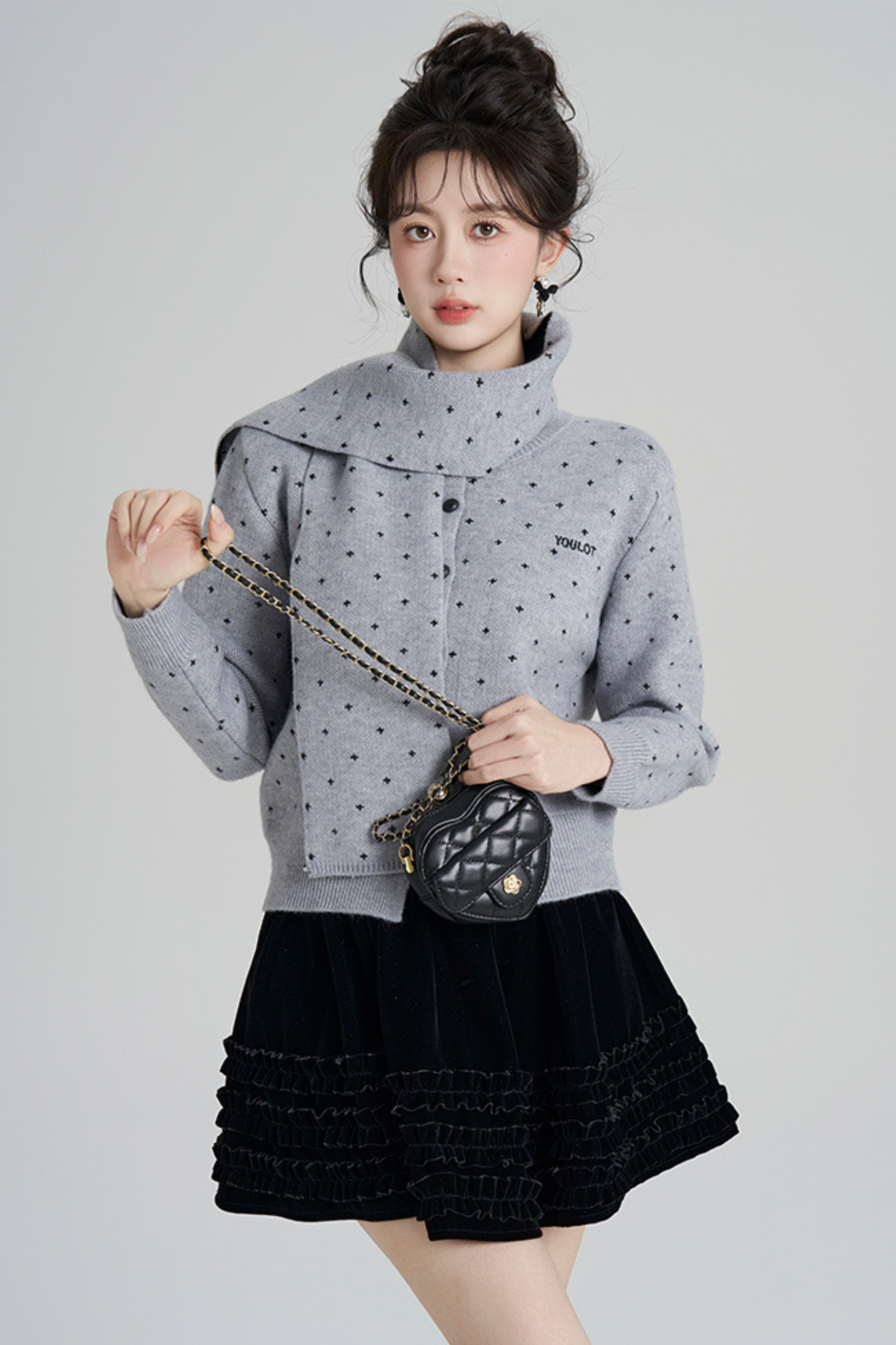 フレンチスタイルドットマフラー付きンカーディガン