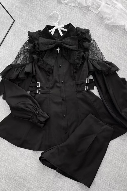 Kleid mit schulterfreiem Spitzendesign + Kurze Hose