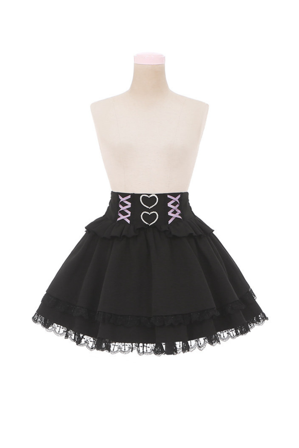 レースダークシャツ+フレアスカート