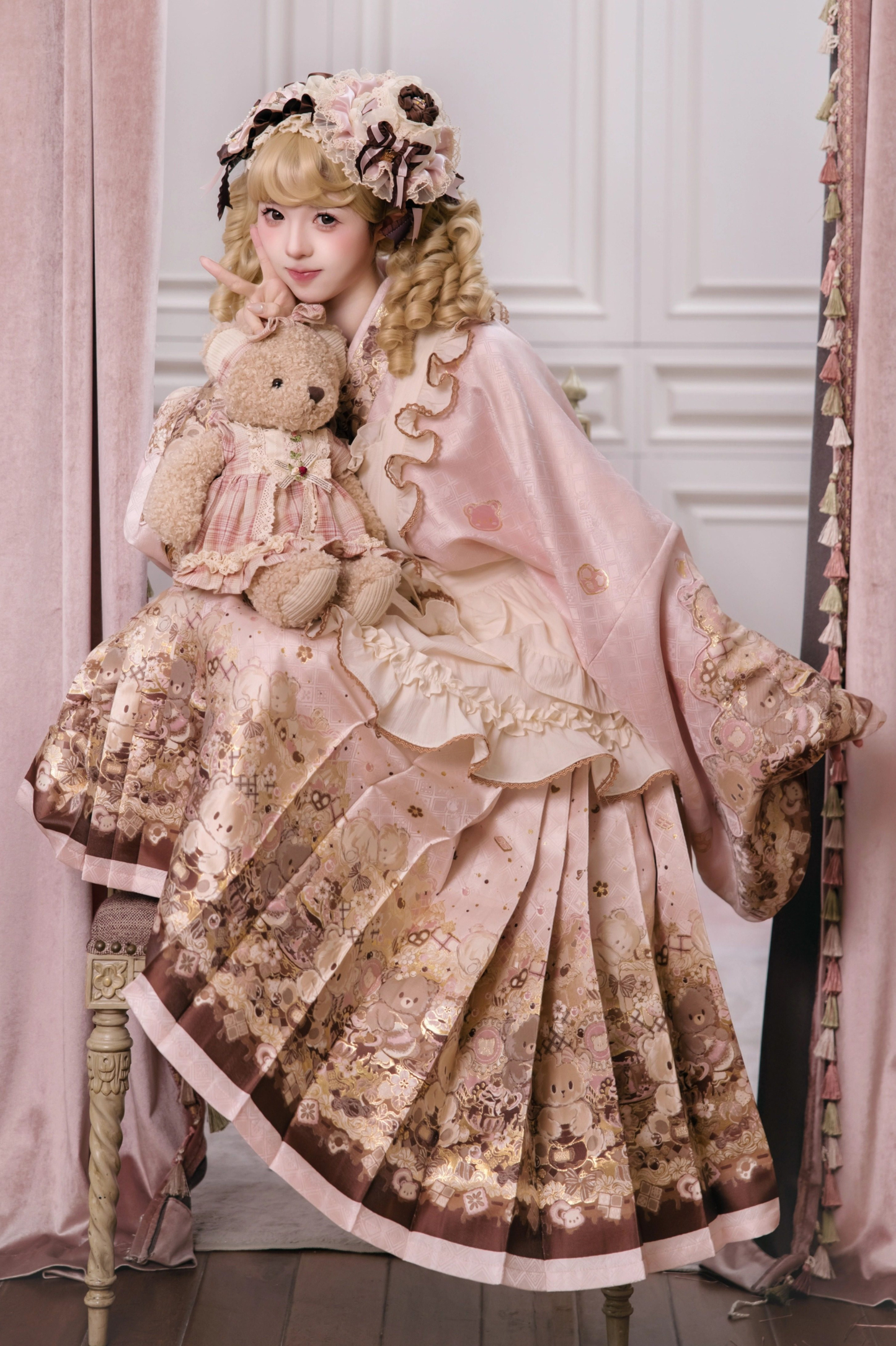 Kleines Bär-Dessert-Haus Kleid + Rock + Schürze + Brosche + Überrock