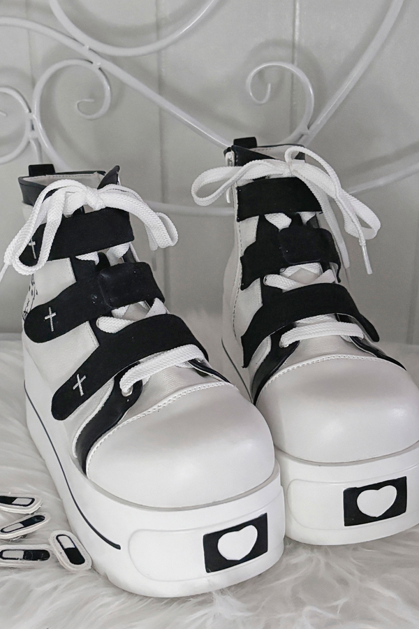 【予約商品】サブカルラウンドトゥキャンバスシューズ