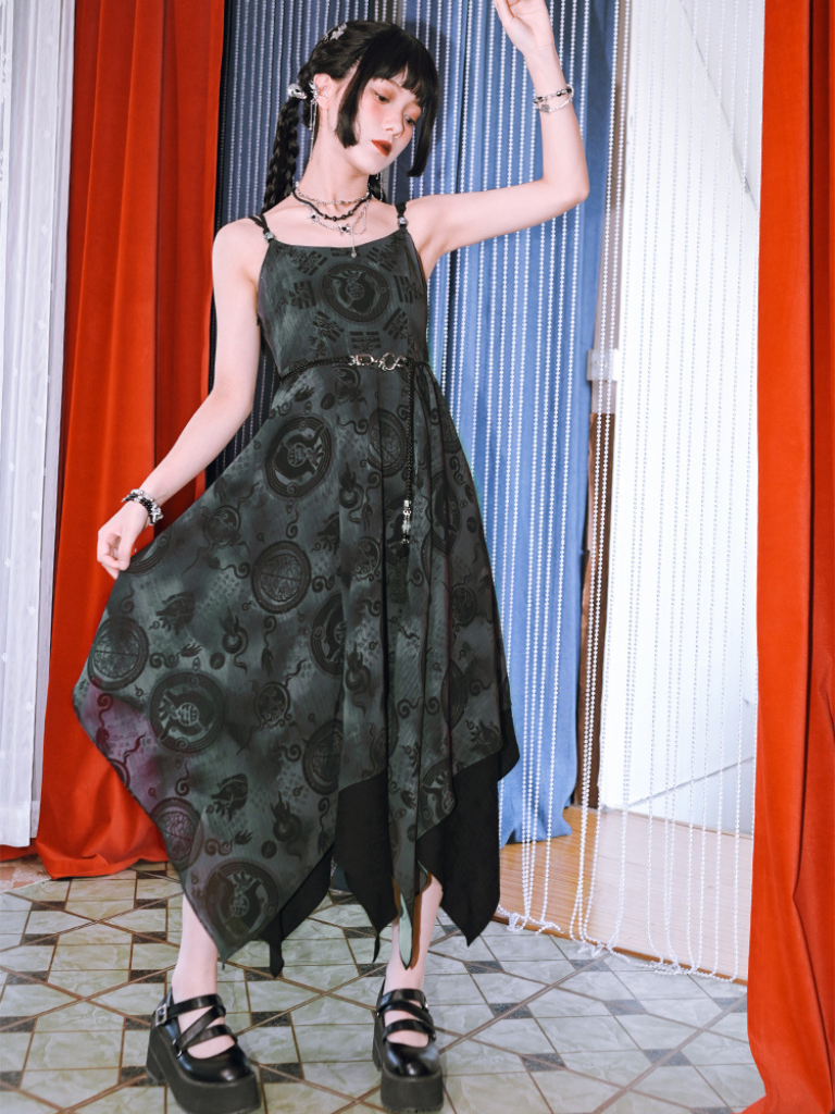 Black Dress Oriental Cami Dress Chinese Style Embroidery Camisole Dress Axes Femme From JAPAN Black Dress Oriental Cami Dress Chinese Style Embroidery Camisole Dress Axes Femme From JAPAN