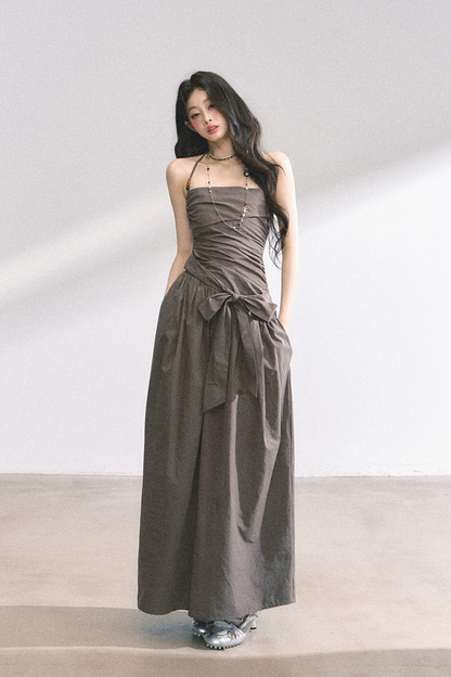 ホルターネックロングドレス