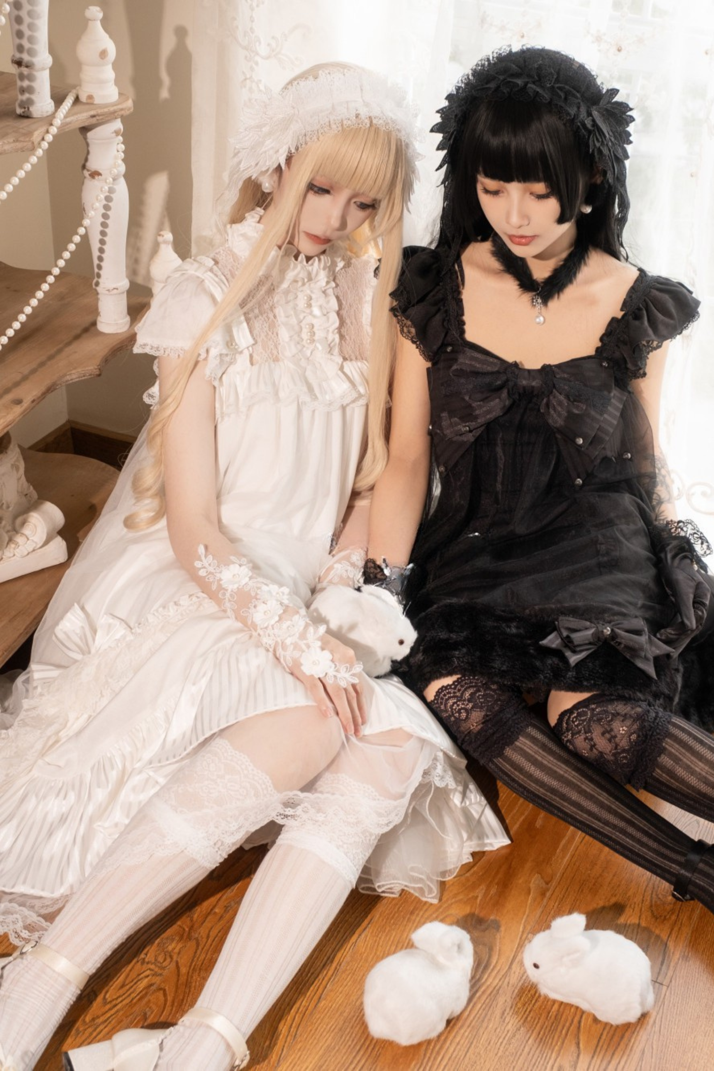 【6月4日予約締切】ホワイト/ブラックゴシックドールレースパールリボンティアードドレス