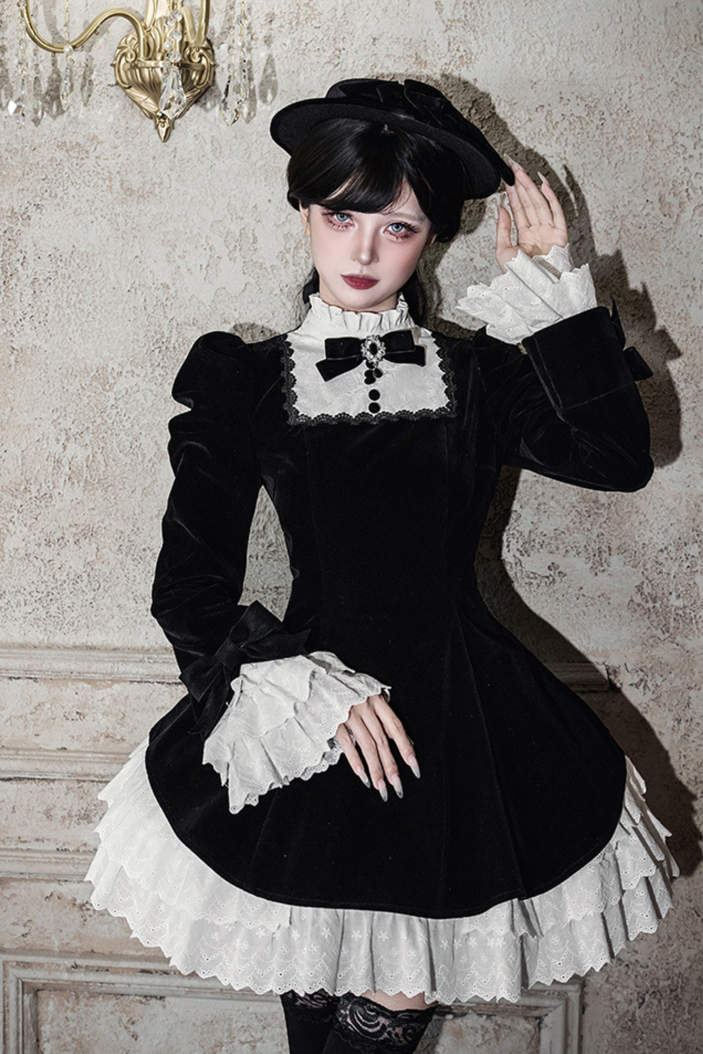 エレガントスリムコントラストカラーツインドレス+カラー+リボン+ブローチ+ハット