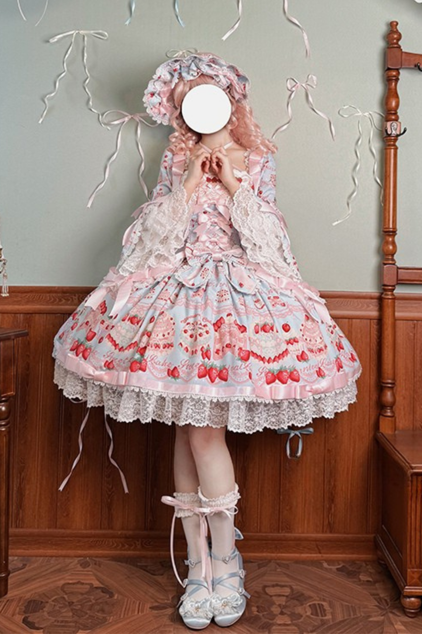 [Pre-order Deadline: July 8] Strawberry Doll Ribbon Dress