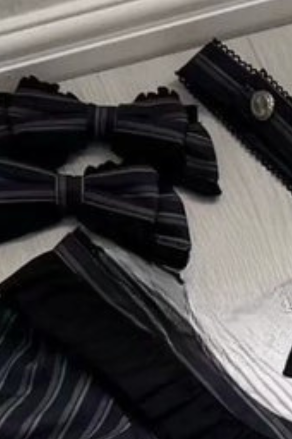 ゴシックロリータストライプドレス+ヘッドバンド+クリップ