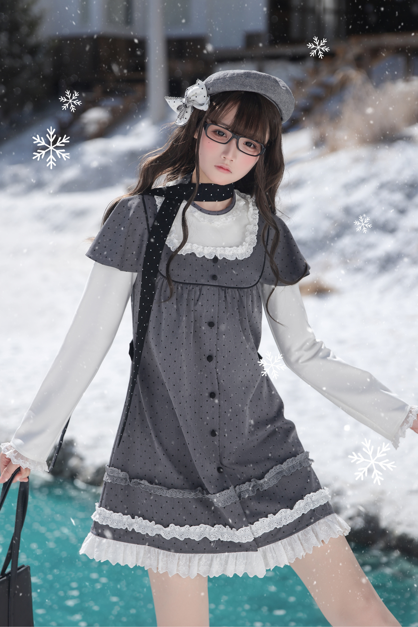 グレイポルカドットドールドレス+ベレー帽