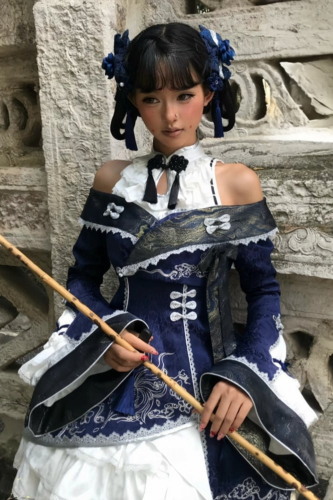 [Reservierungsschluss am 9. Oktober] Dunkelblau-weißes Gothic-Chinese-Lolita-Kleid mit Stickerei eines neunschwänzigen Fuchses + schulterfreie Jacke mit Glockenärmeln im Set