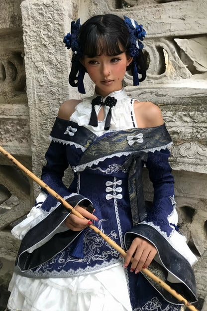 [Reservierungsschluss am 9. Oktober] Dunkelblau-weißes Gothic-Chinese-Lolita-Kleid mit Stickerei eines neunschwänzigen Fuchses + schulterfreie Jacke mit Glockenärmeln im Set