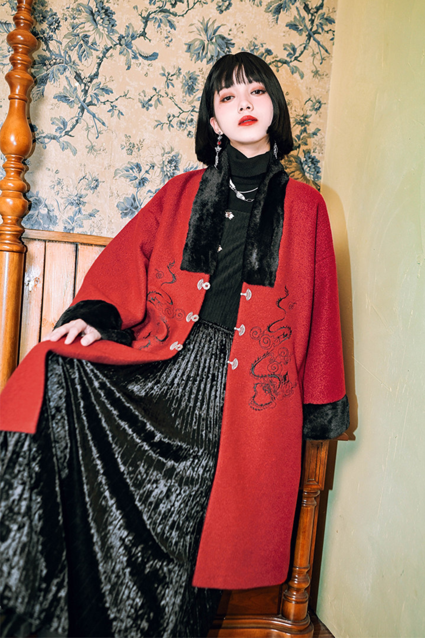 Chinese Dragon Motif Long Cardigan