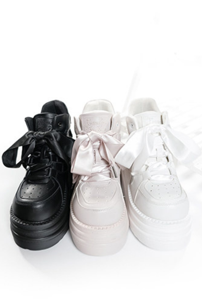 Wing-Shaped Platform Shoes