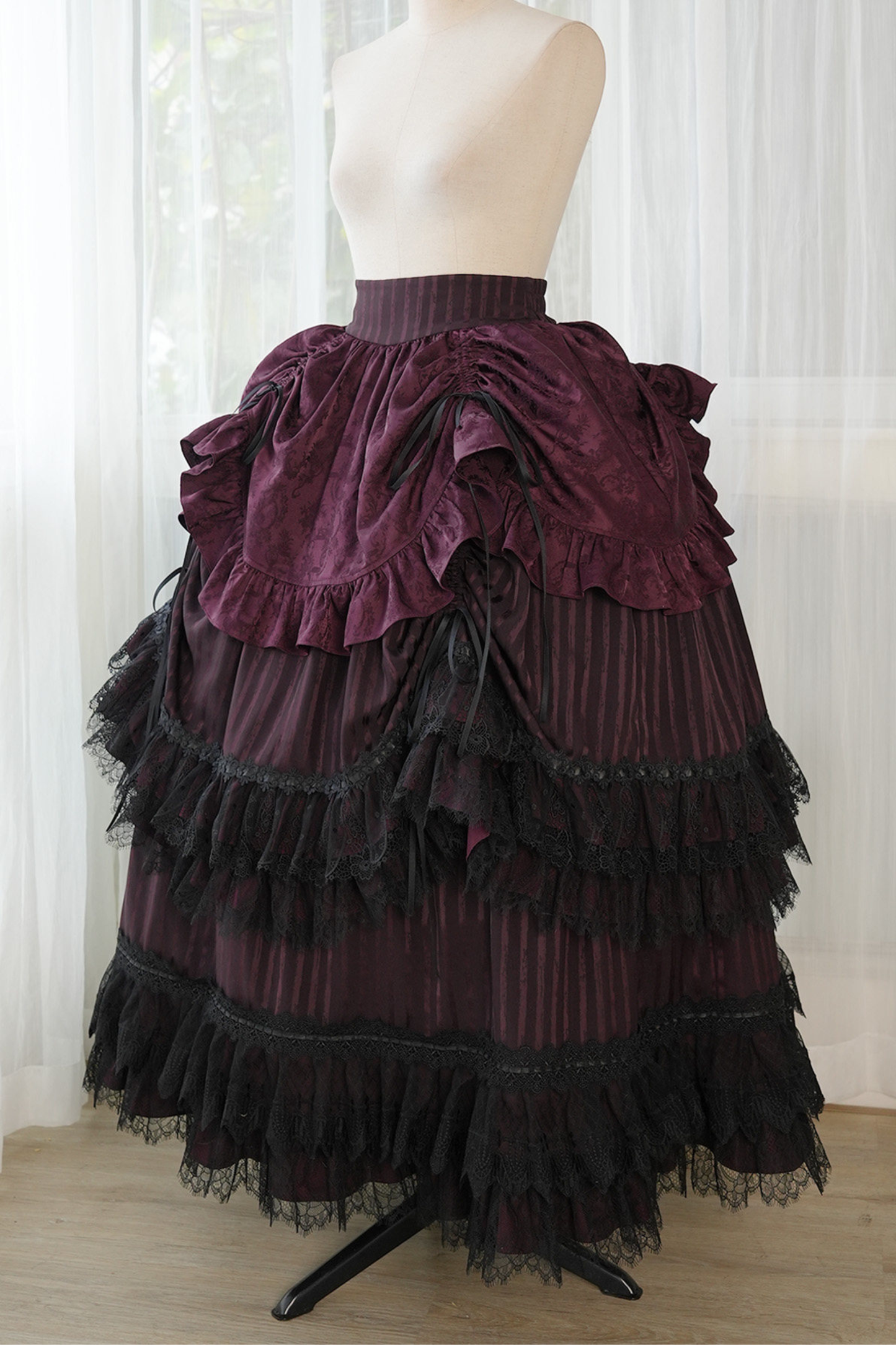 [3월 16일 예약마감] 빅토리아 릴리스 고딕 로리타 셔츠 + 조끼 + 스커트