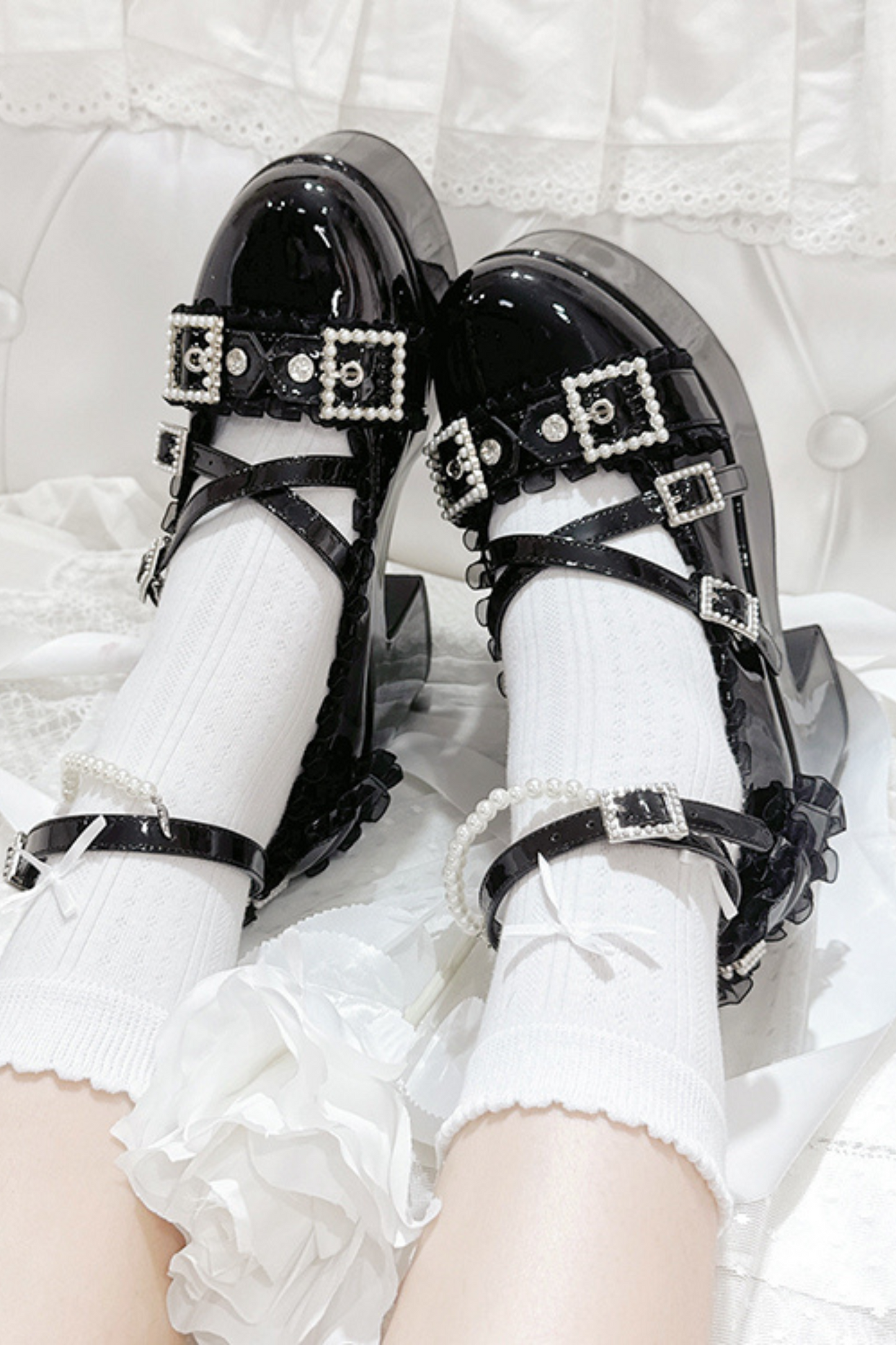 クロスベルトデザインシャイニーシューズ