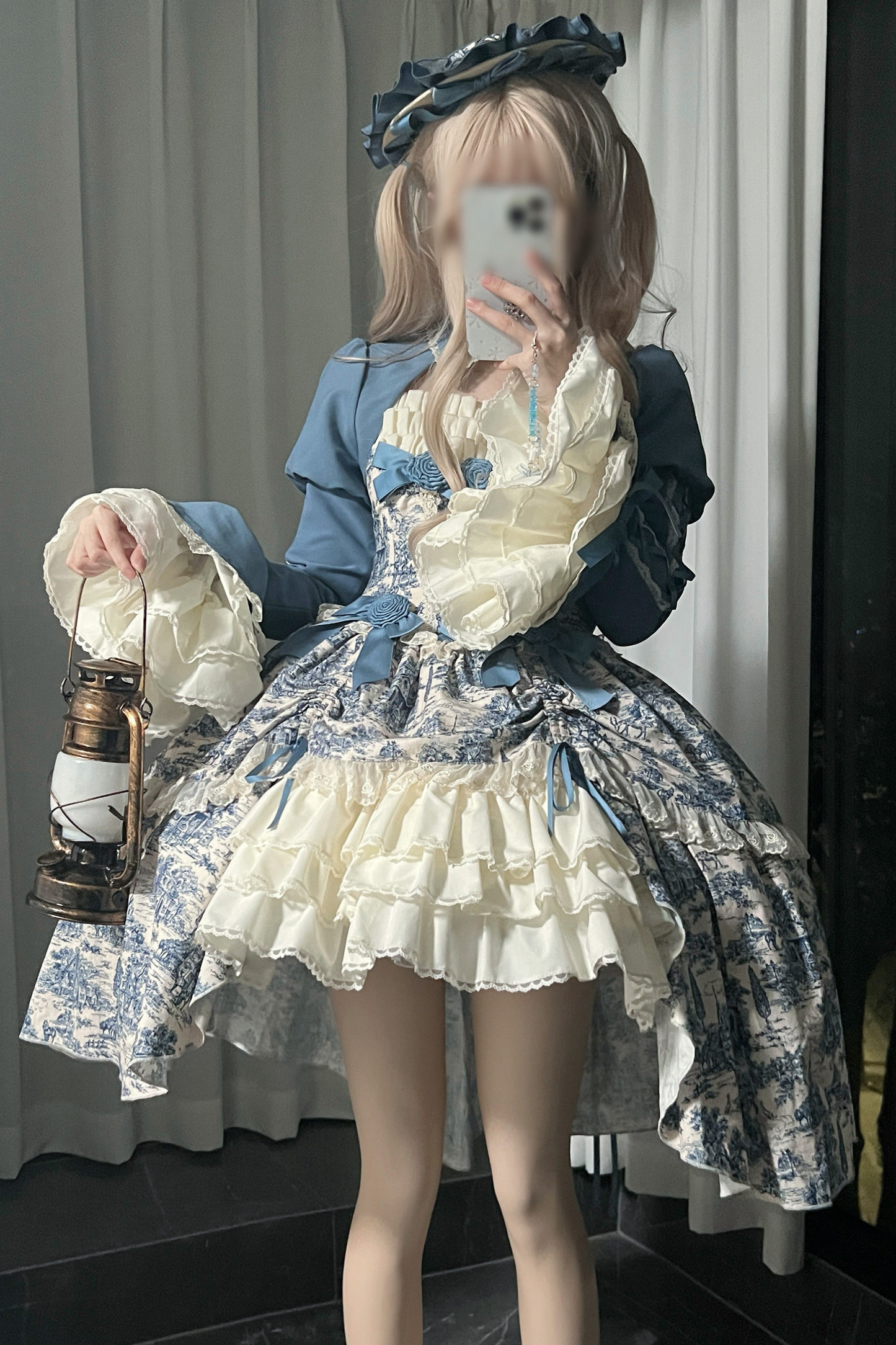 [Vorbestellfrist: 1. Maerz] Eleganter Asiatischer Lolita Traegerrock + Oberteil + Flache Muetze