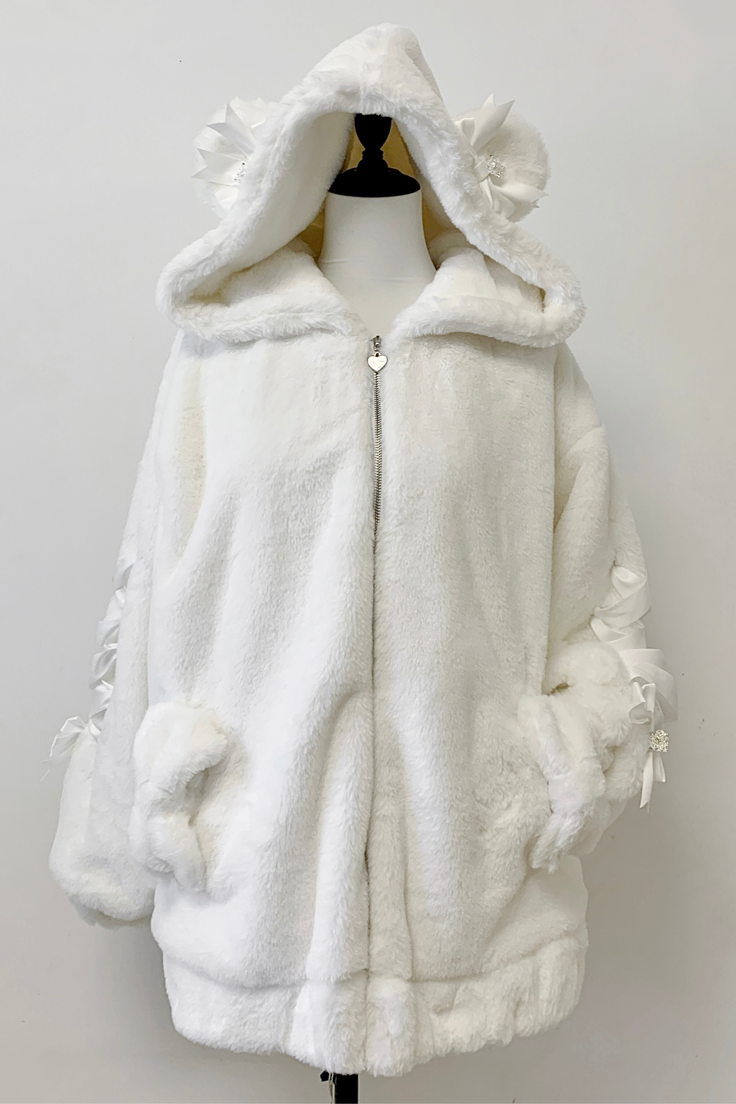 べアイヤーレースアップファーコート