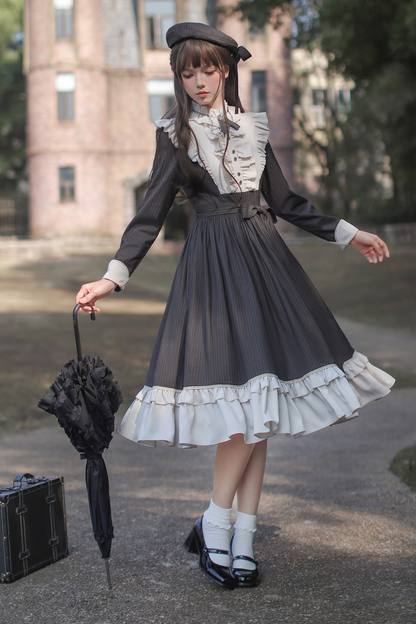エレガントクラドレス+ケープ+蝶ネクタイ+ベレー帽+バッジ