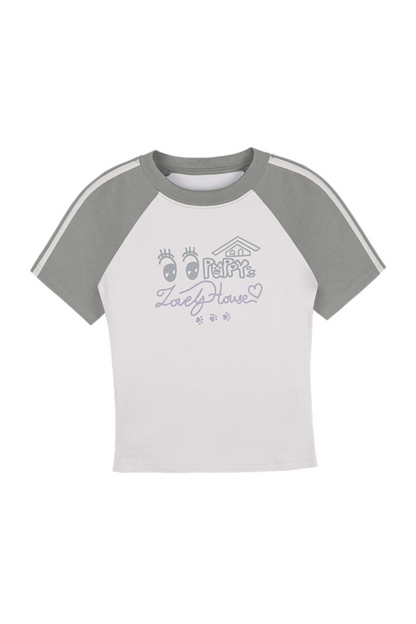 T-shirt bicolore versatile con cucciolo