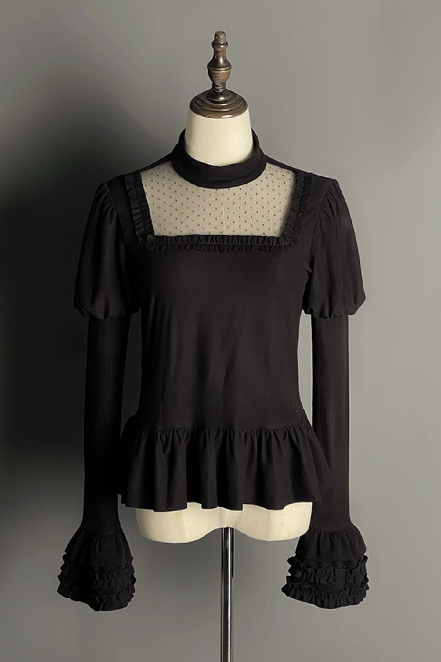 【4月8日予約締切】レースヘムゴシックトップス