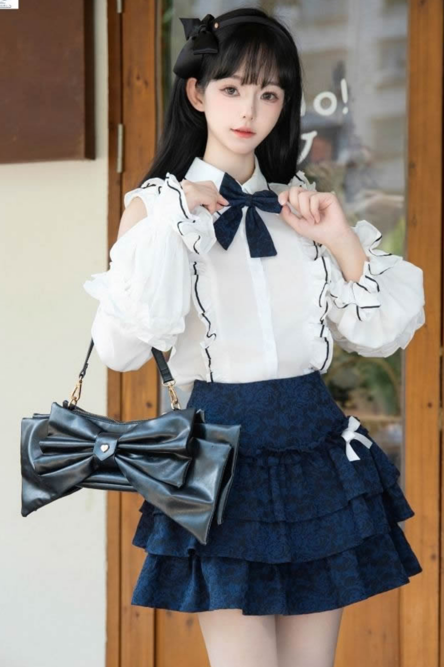 レースオフショルダーシャツ+スリミングショートスカート