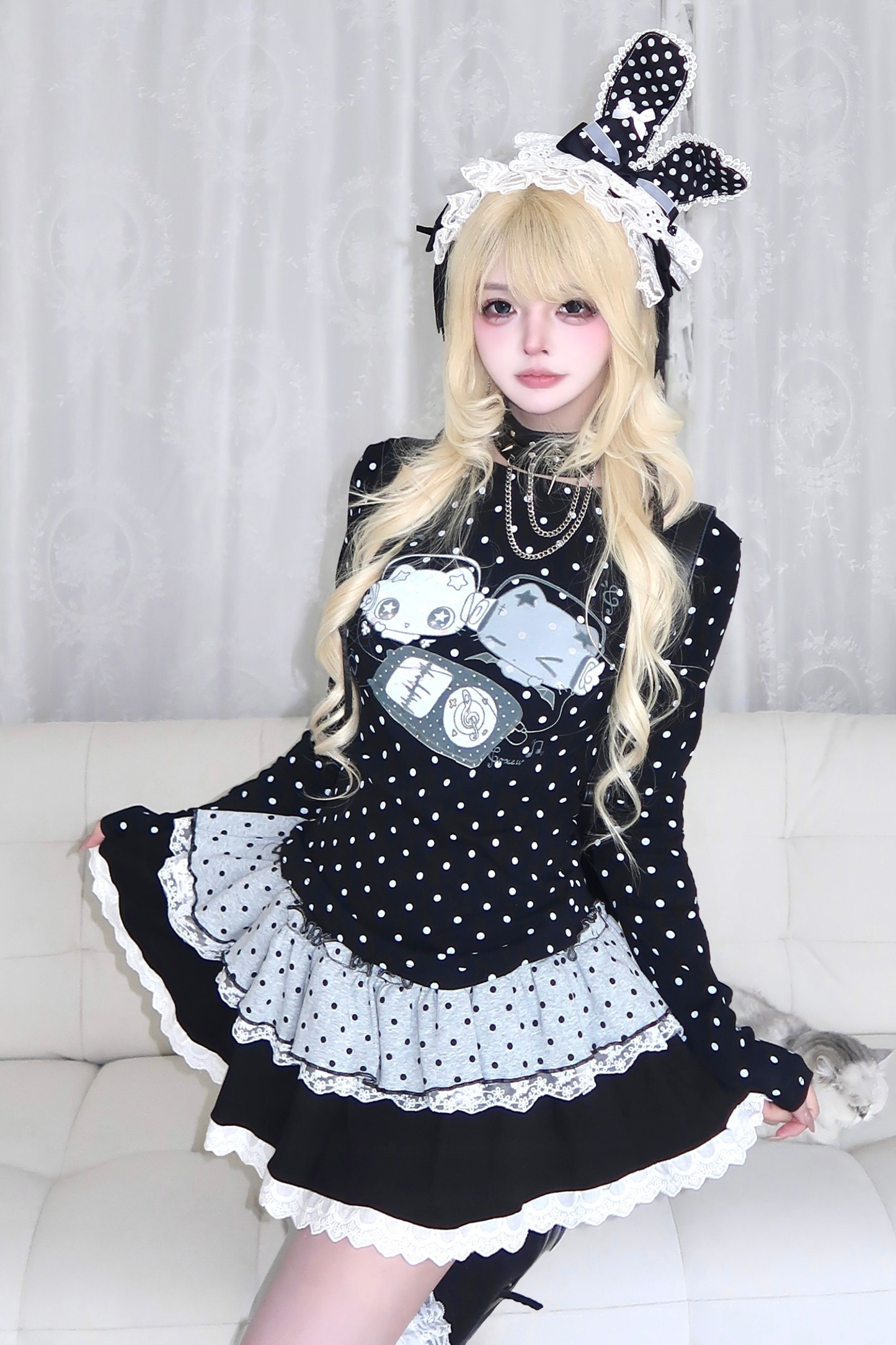 ゴシックドットスリムフィットトップス