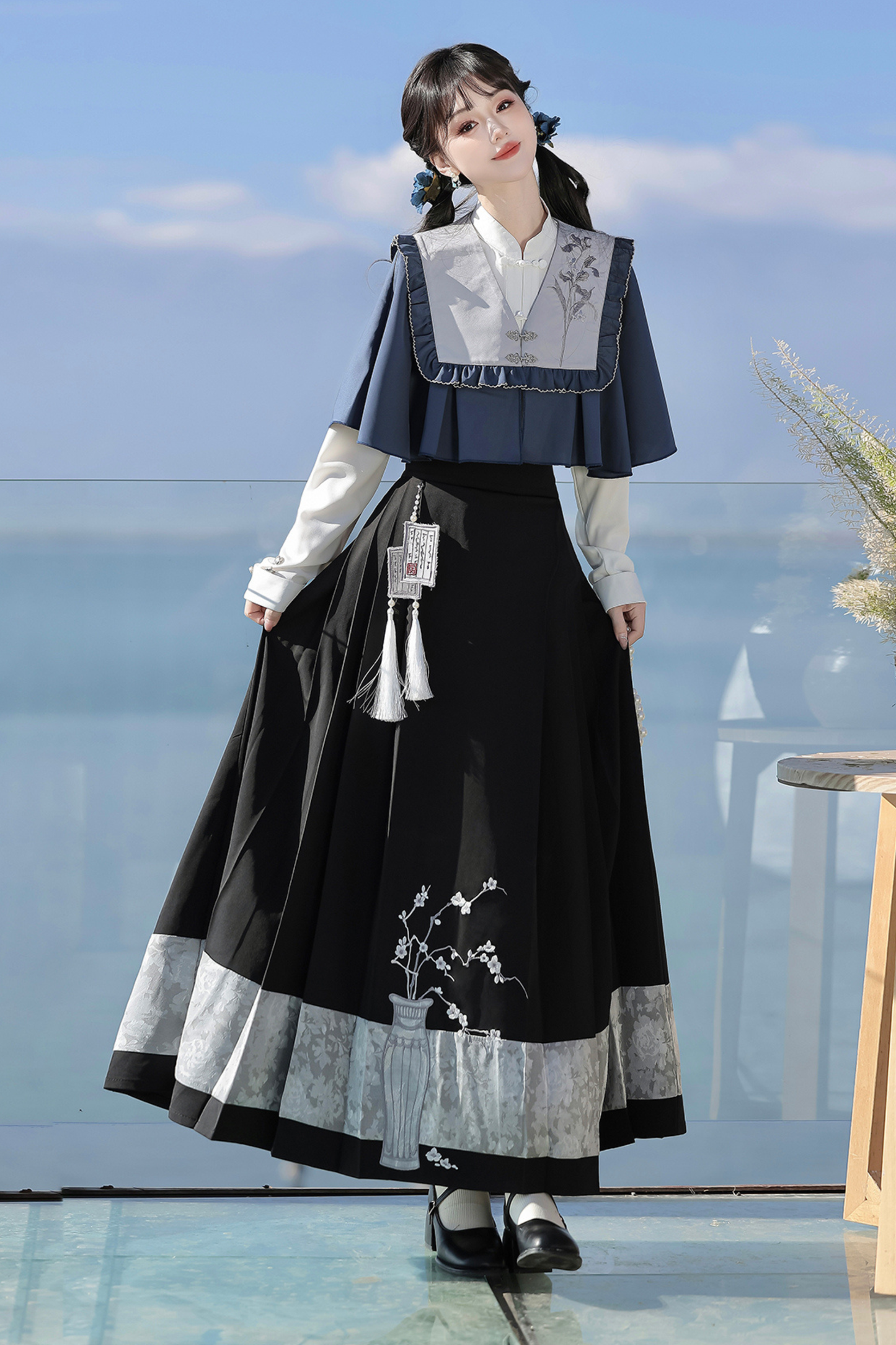 Train Book Fragrance China Top + Shawl + Skirt