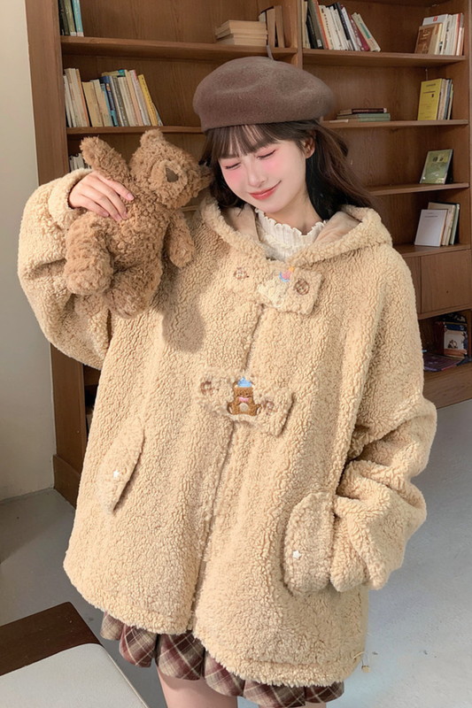 ベアバックルフードファーコート