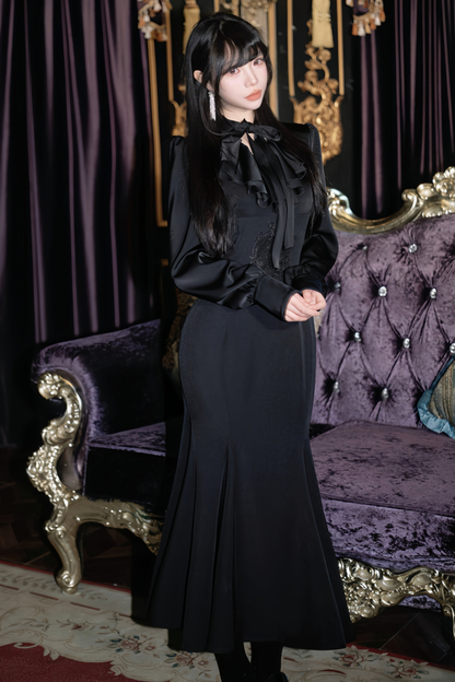 ダークレトロフィシュテールドレス