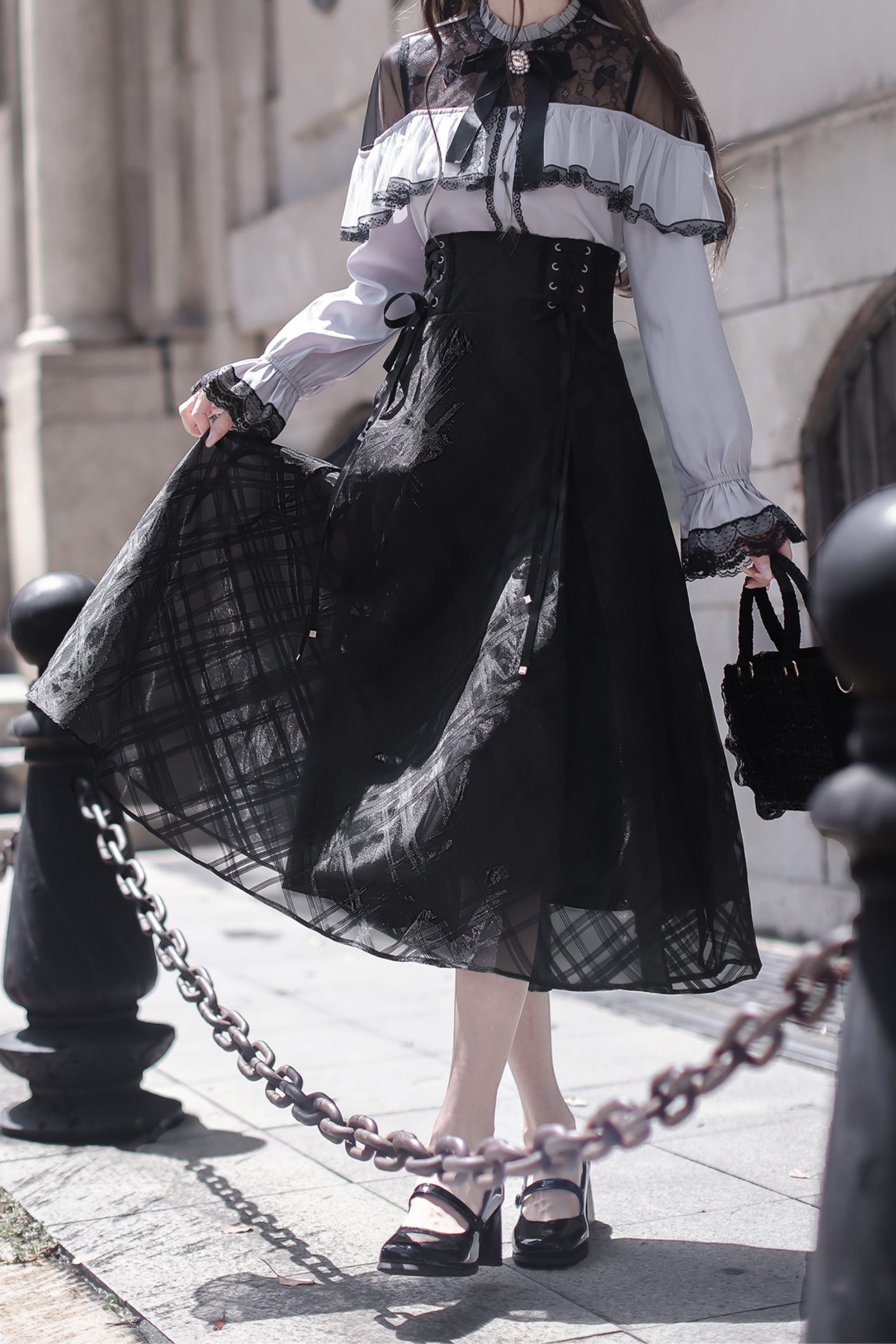 エレガントロングスカート+レースシャツ+リボン