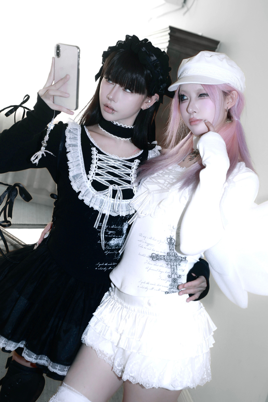 ゴシッククロスレーストップス