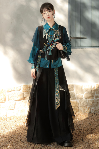 Ruan china top + vest + wide-leg pants + necklace