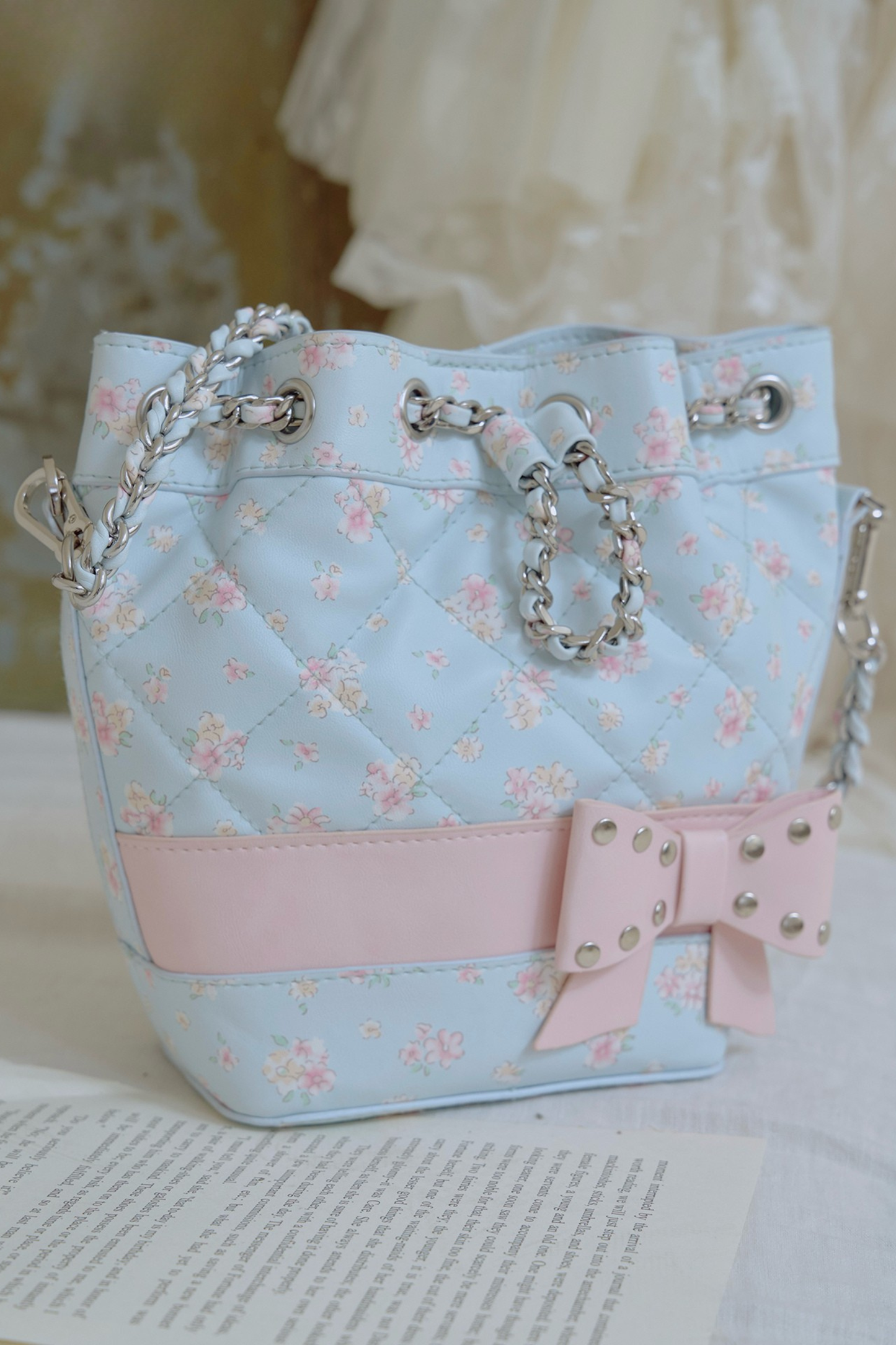 フローラルフラワーキルティングチェーンバケットバッグ