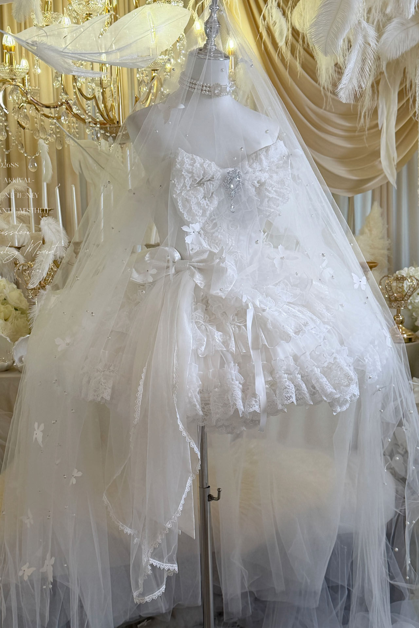 [Vorbestellung bis 4. April]Weißes Feder-Zeremonienkleid + Schal + Schwanz + Schleier + Schleife + Ärmel