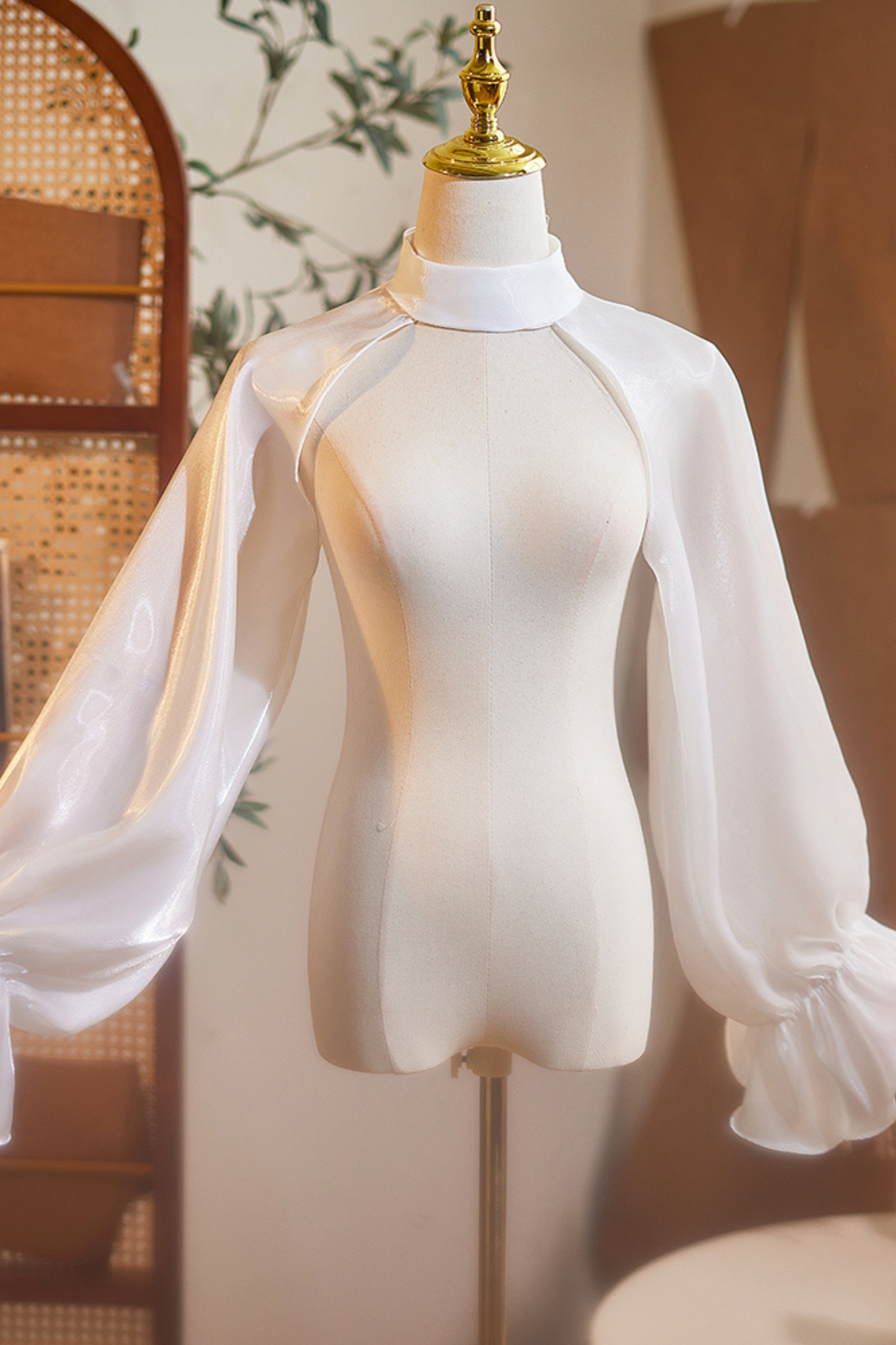 シフォーンショルダーネックトップス