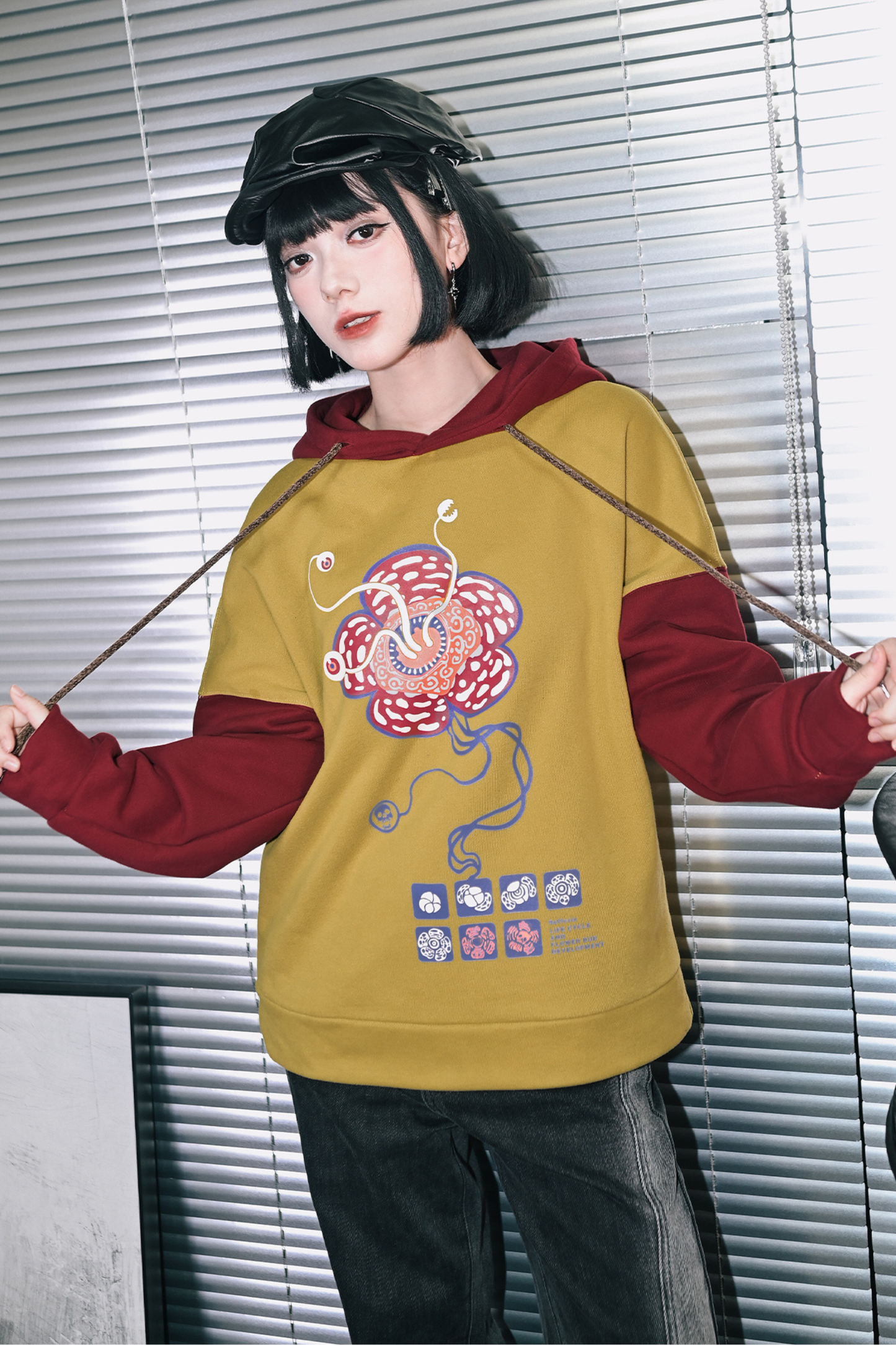 ラフレシアフラワーバイカラーフードパーカー