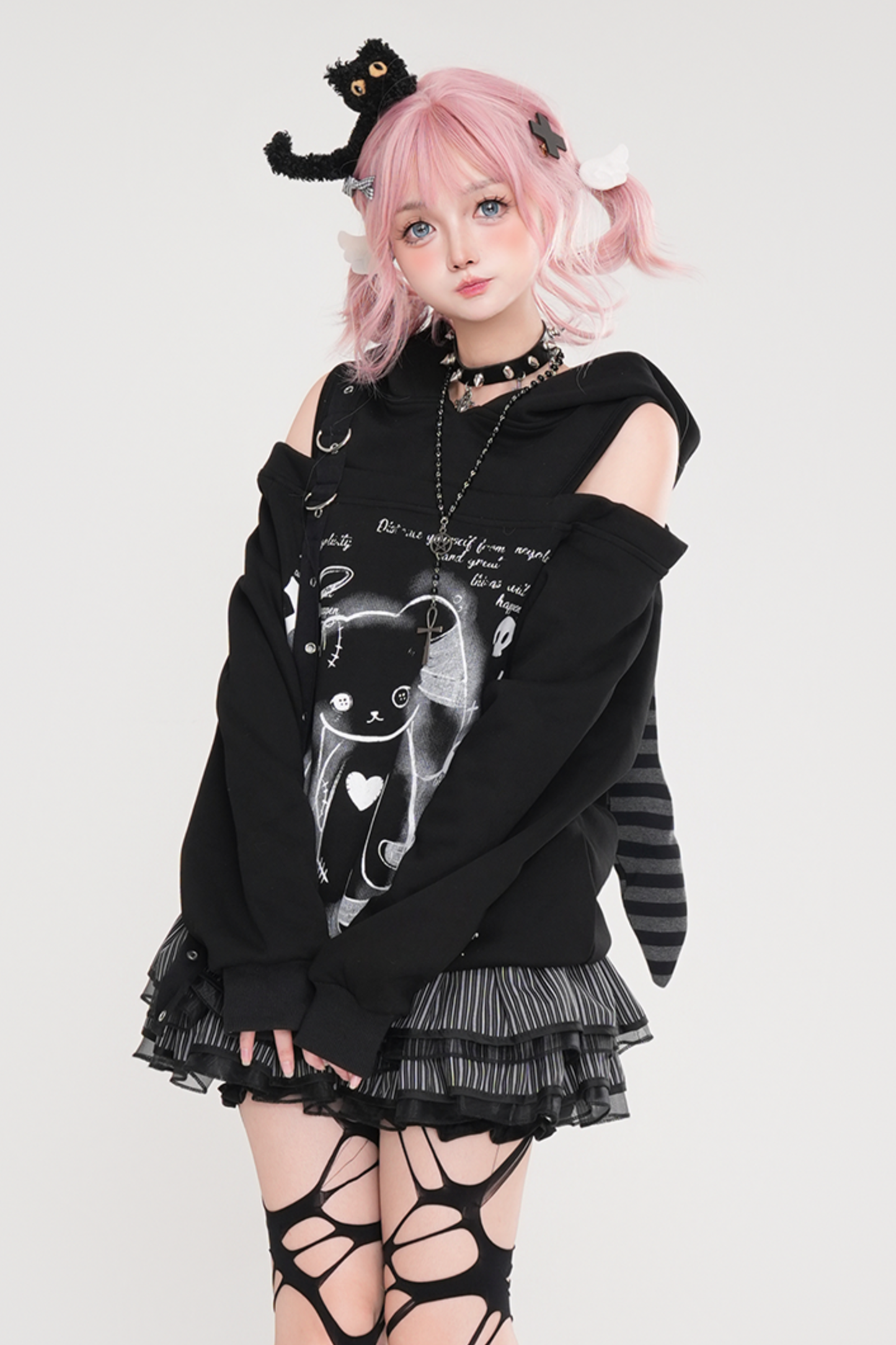 Off-the-shoulder bunny ear jacket