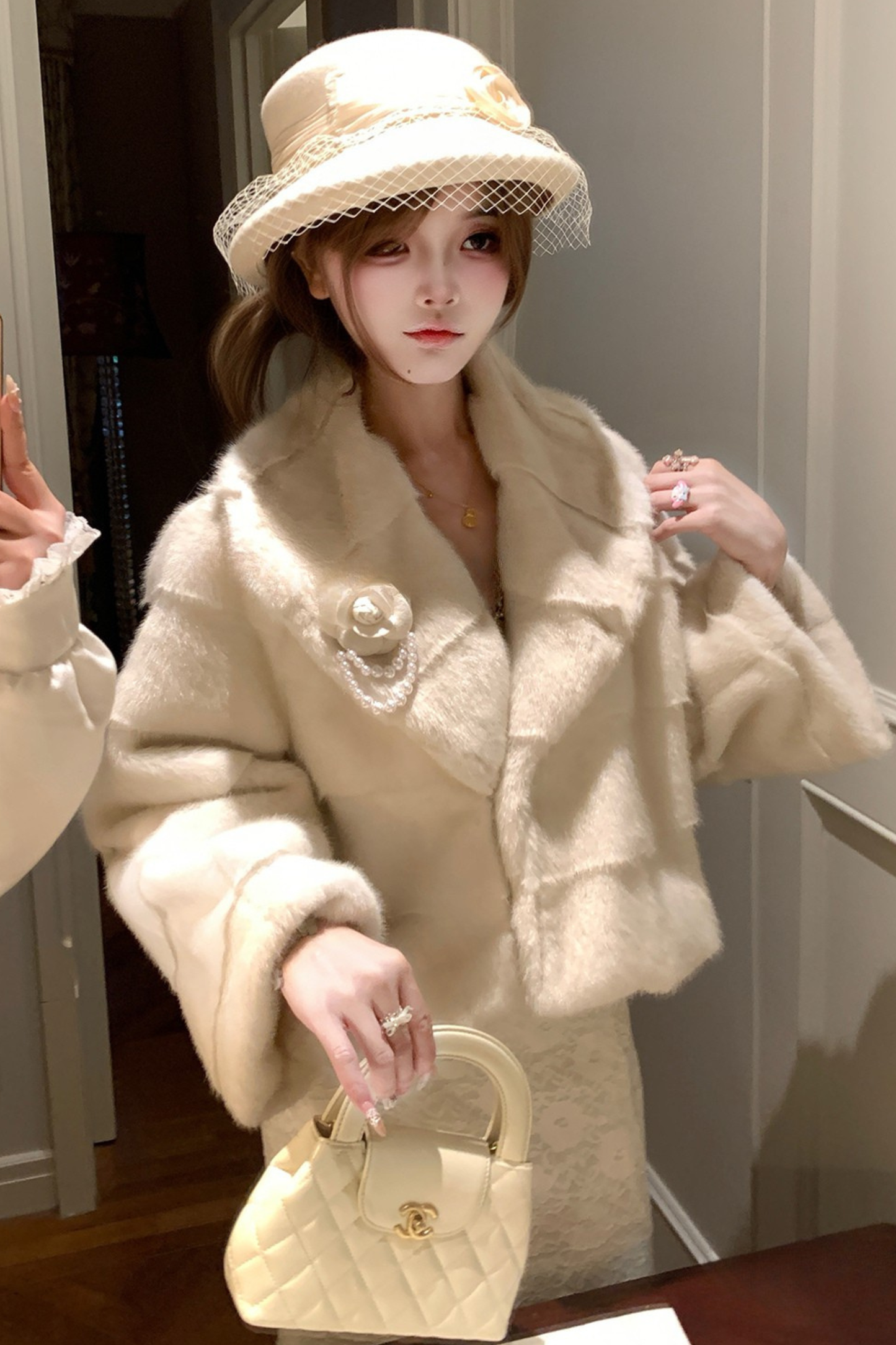 エレガントピュアホワイトファーコート