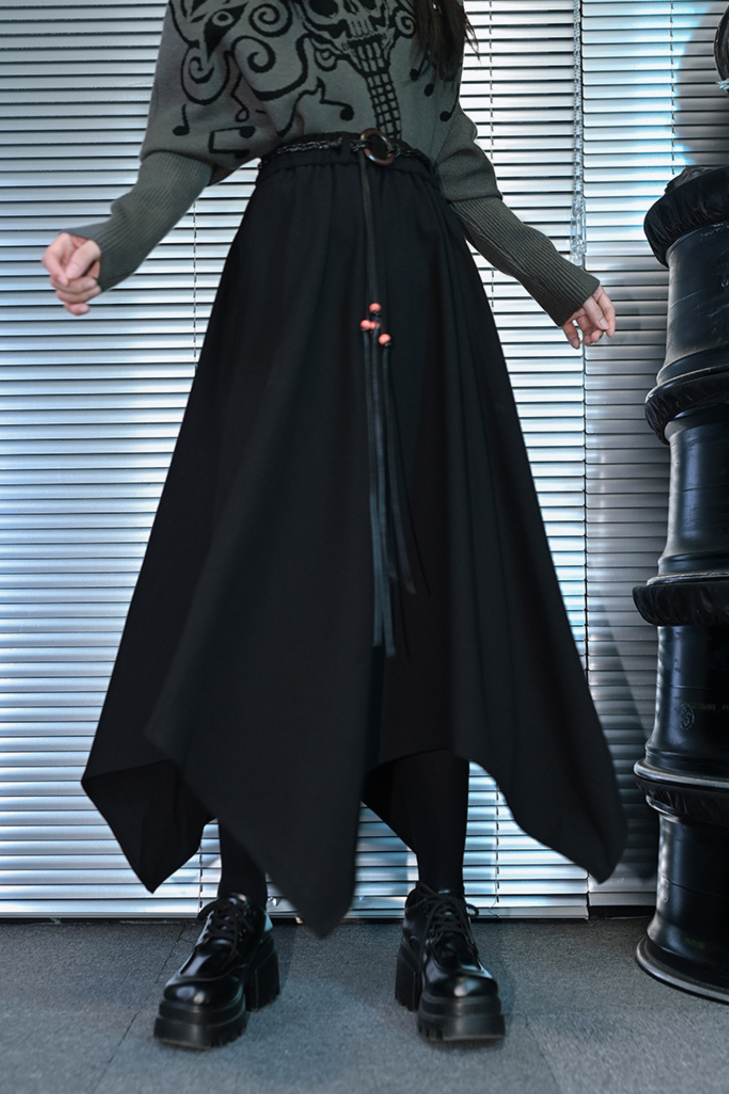 eccentric mode skirt