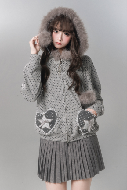 도트 퍼 후드 재킷 + 플리츠 스커트 + 레그 워머