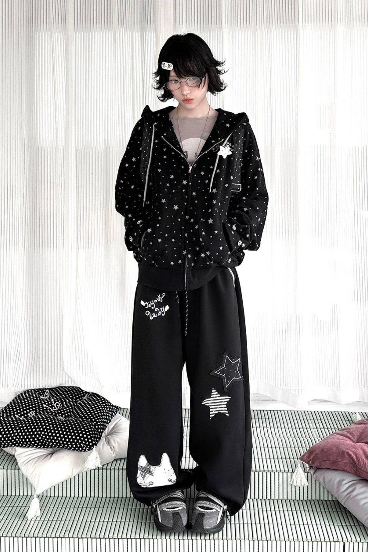 Star Design Hoodie + Loose Pants