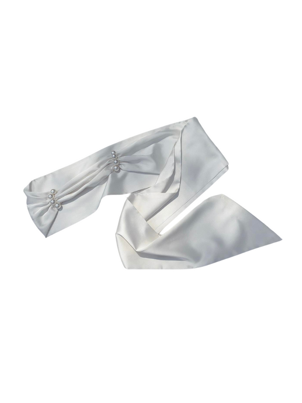 Black square collar French retro dress + waist ribbon + black ribbon catsuit + pearl necklace [Reserved Item].