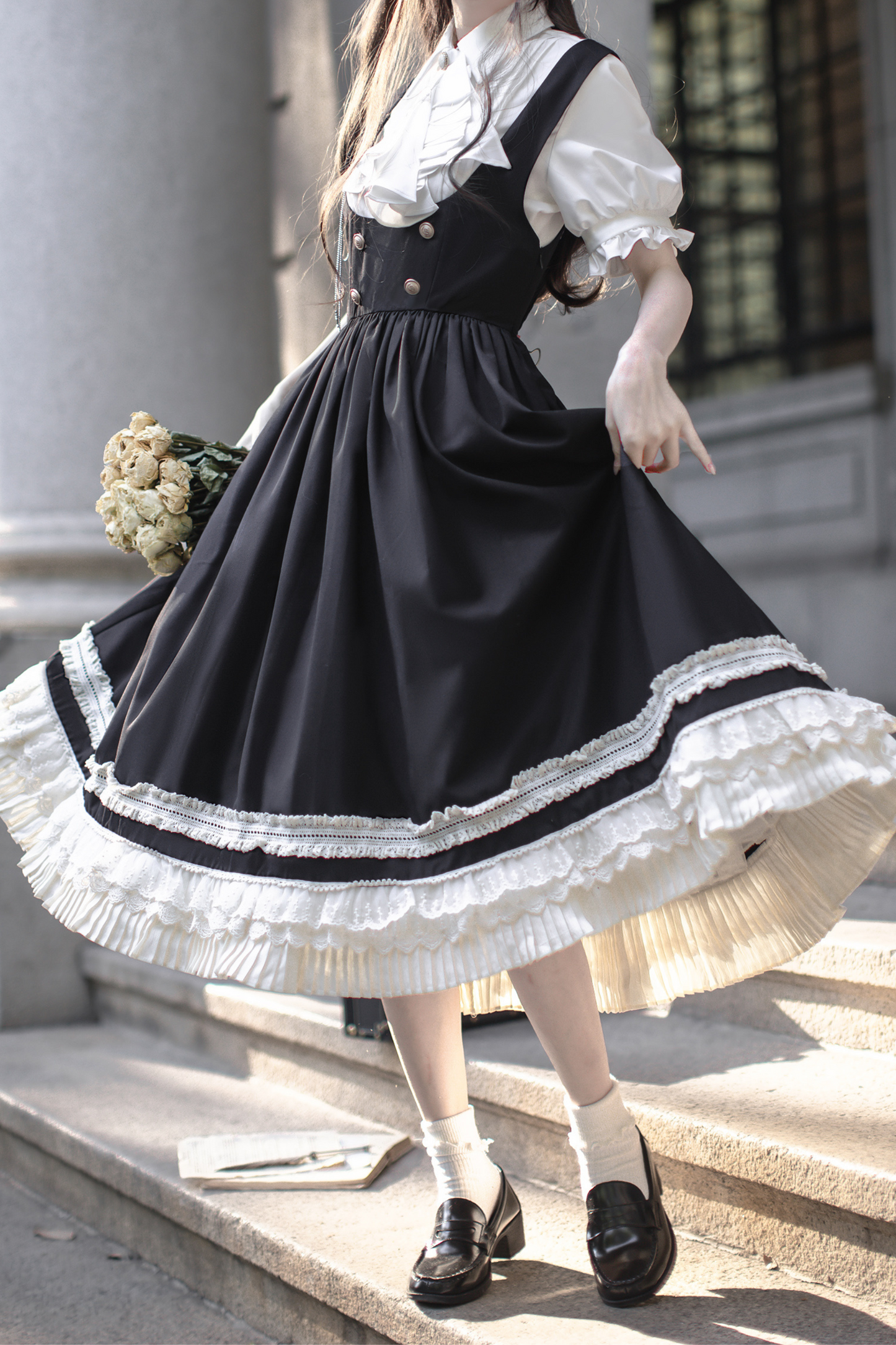 [Reserved Item] Light Low College Style British Retro Vest Skirt + Shirt + Ribbon Tie + Brooch