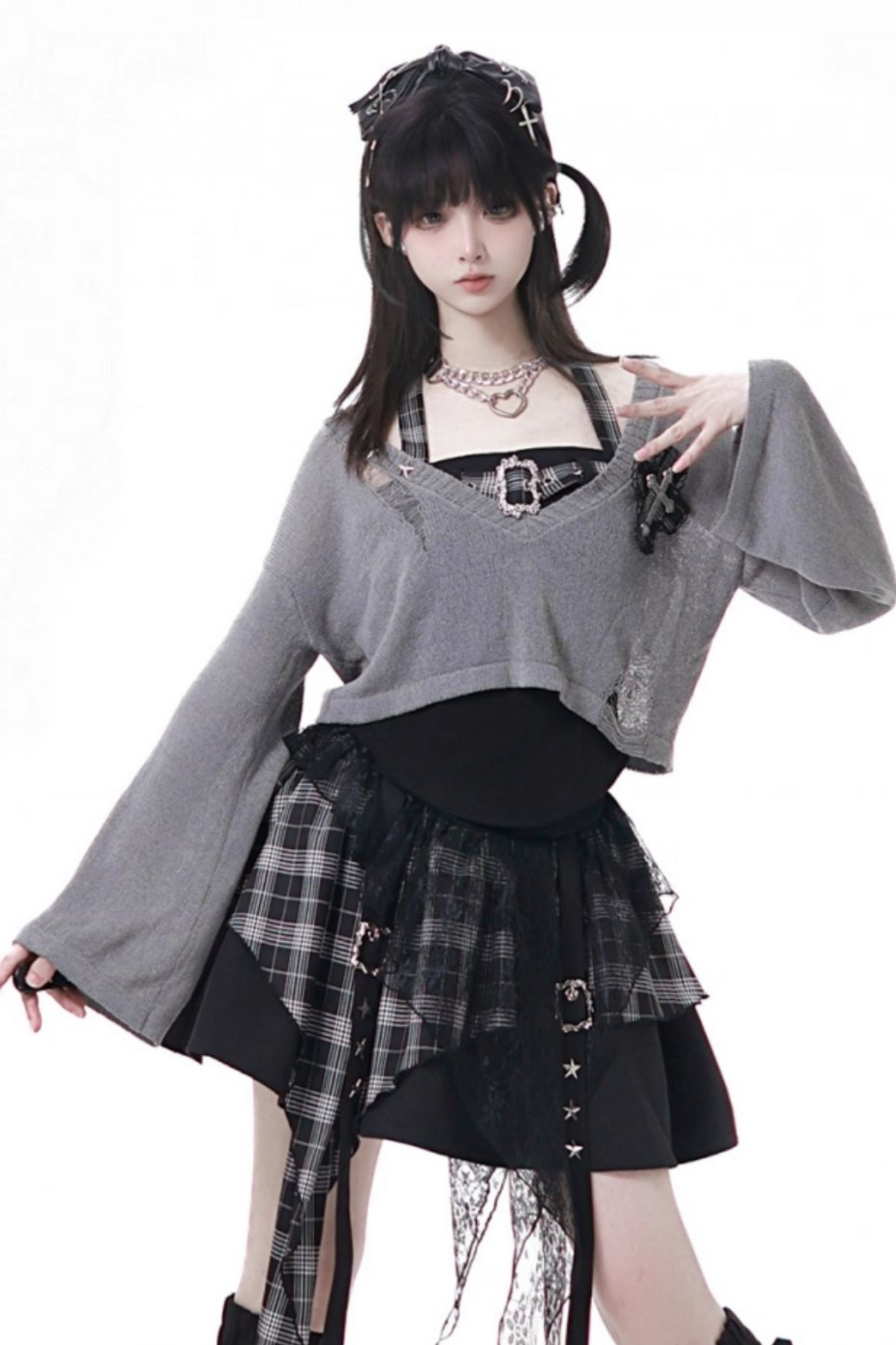 ホルターネックベスト+ルーズトップス+チェックスカート+レッグウォーマー