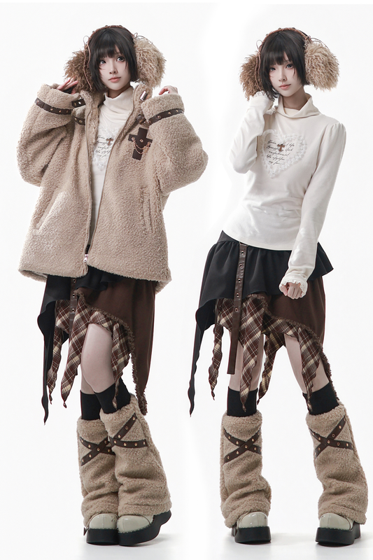 ヘーゼルナッツベルベットウールコート+チェックスカート+トップス+レッグカバー