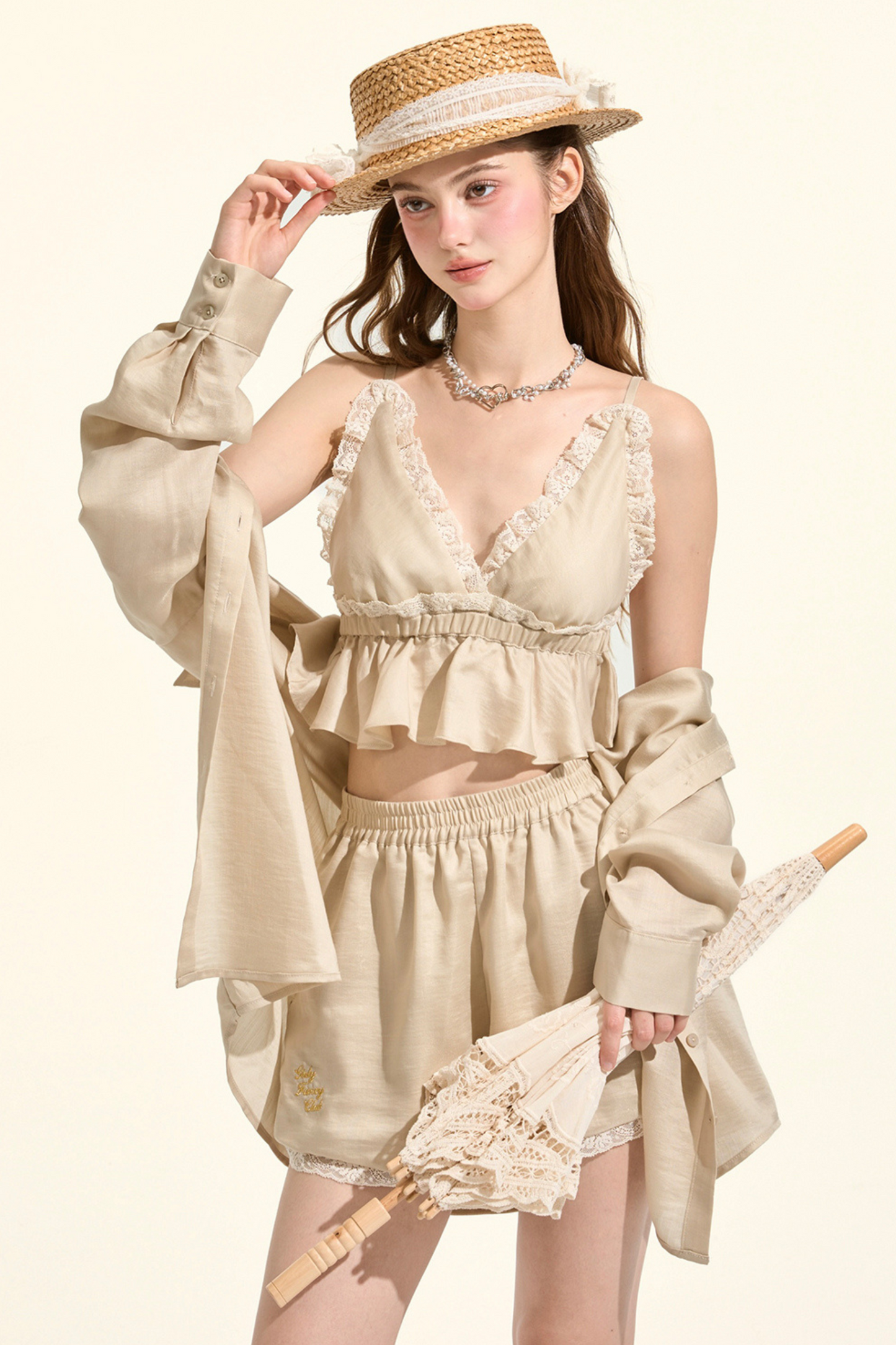 パスティルスタイルカーキレースキャミソール+シャツ +ショートパンツ