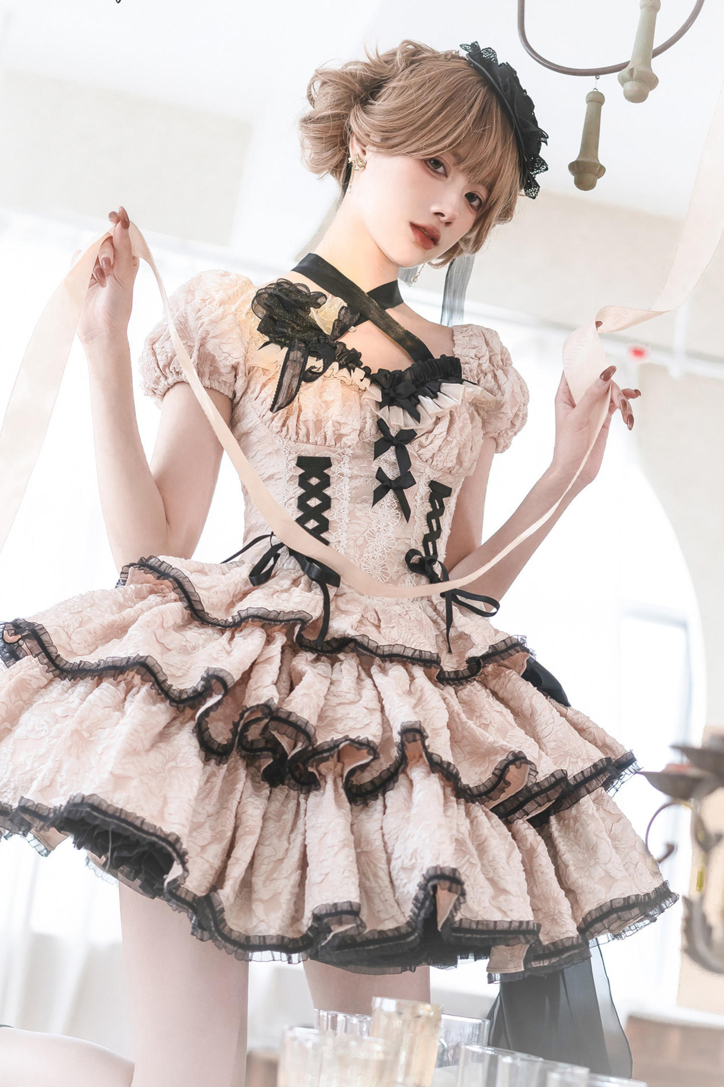 スイートダークレースアップロリータドレス