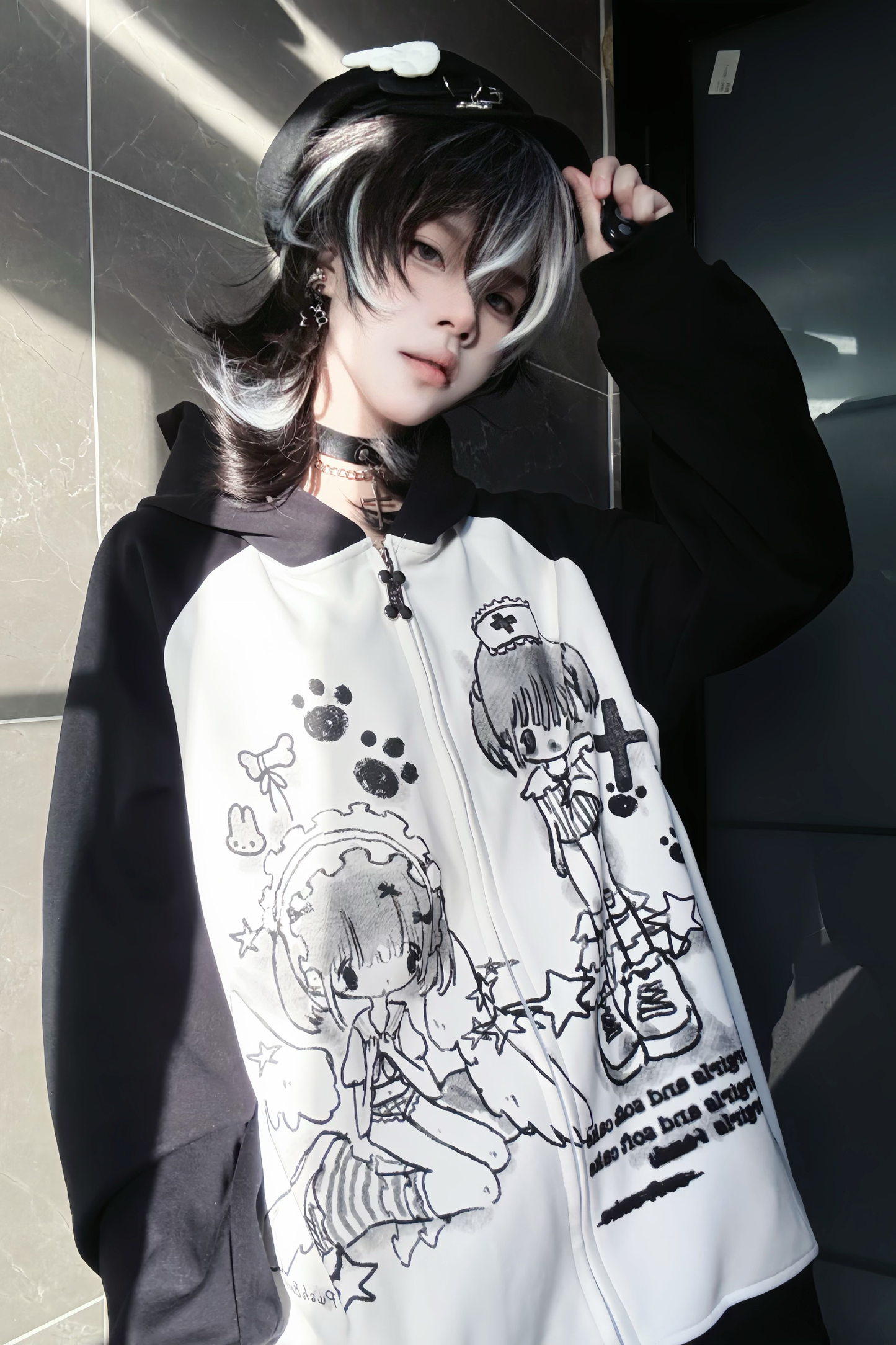 アニメガールイラストバイカラーフードパーカー